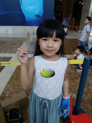 七月十号 生命与环境科学学院 B.D.服务社赴浙江自然博物馆”环保小课堂“小分队 看我做的漂亮书签