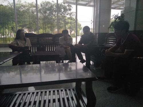 七月二十一日生命与环境科学学院 生技162转基因社会实践小分队 讨论