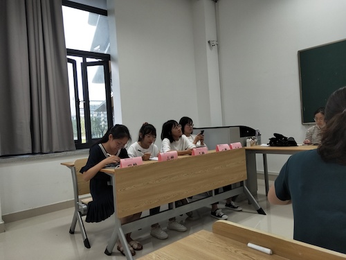 七月三日 生命与环境科学学院 “走近转基因”科普小分队 正方