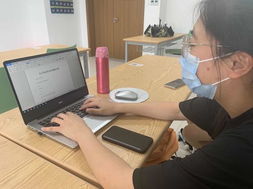 七月三日 生命与环境科学学院 杭州社区“听党指挥能打胜仗”社会实践小分队制作问卷调查