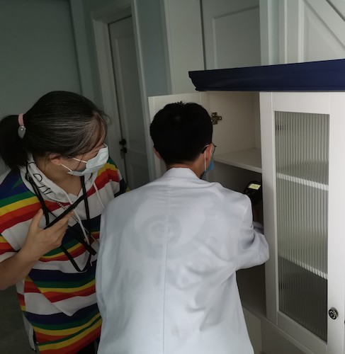 7月7日 生命与环境科学学院 绿之翼测甲醛小分队 测柜子2
