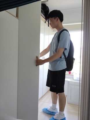 7月12日生命与环境科学学院空气质量检测小分队检测储藏室